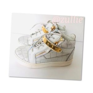 GIUSEPPE ZANOTTI
White High Tops With Metal Detail